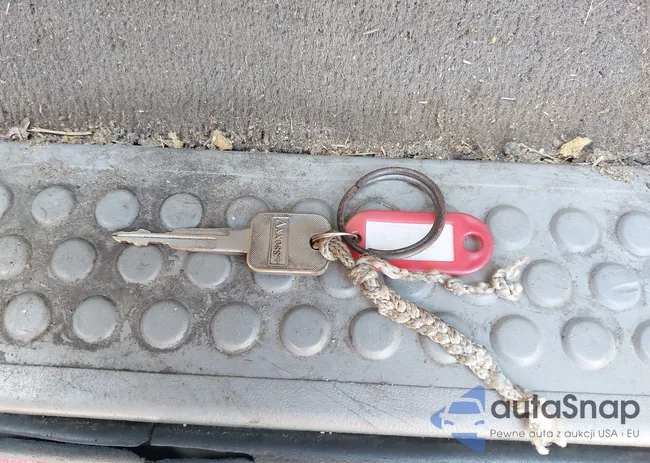 1FTNX21F11ED03082: 42852451