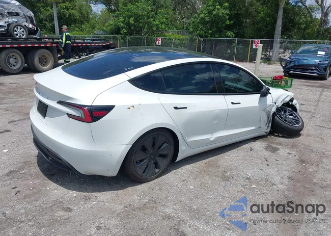 5YJ3E1EA7SF976853: 42852504