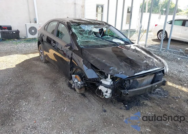 3KPF24AD1ME274138: 42852664