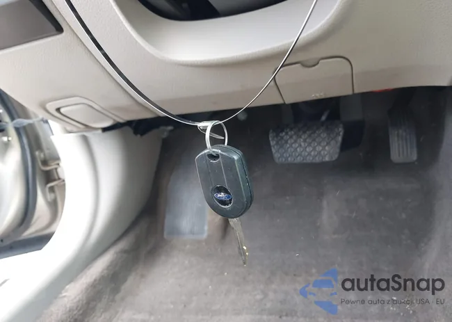 3FAHP0GA1AR373293: 42852729