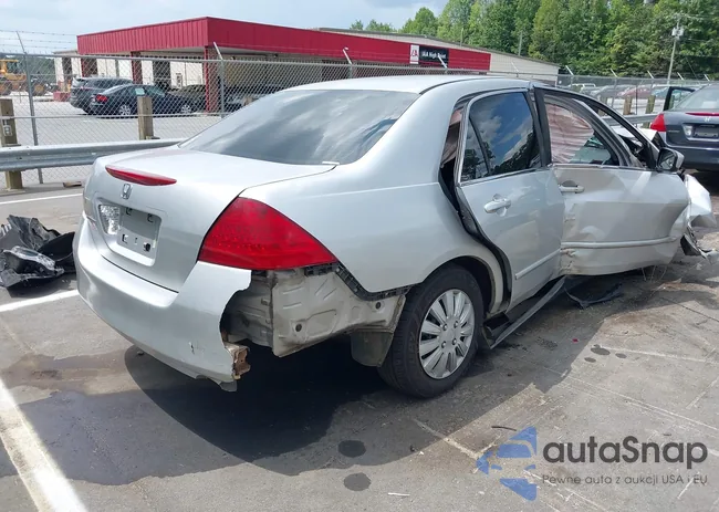 1HGCM56407A014379: 42852774