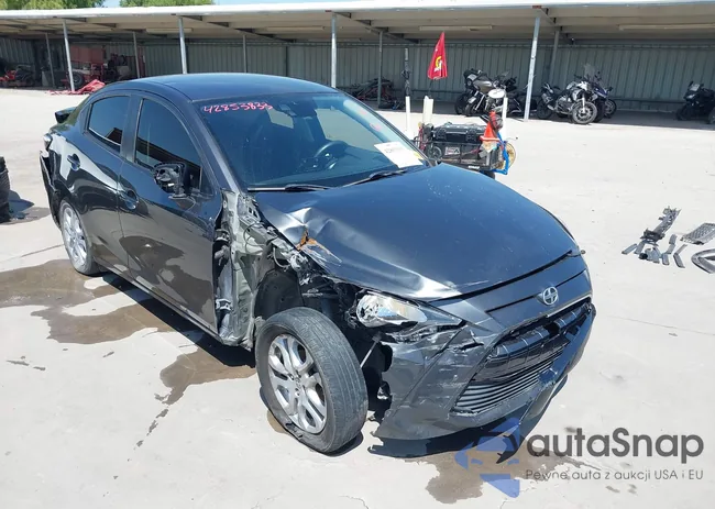 3MYDLBZV3GY111193: 42853833