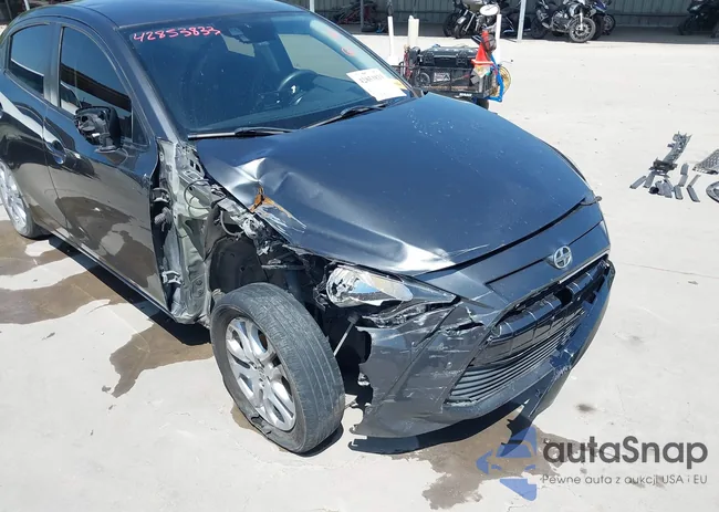 3MYDLBZV3GY111193: 42853833