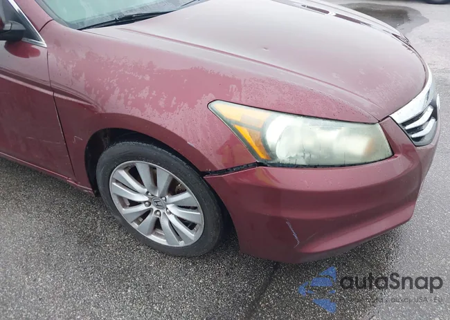 1HGCP3F83CA034585: 42854335