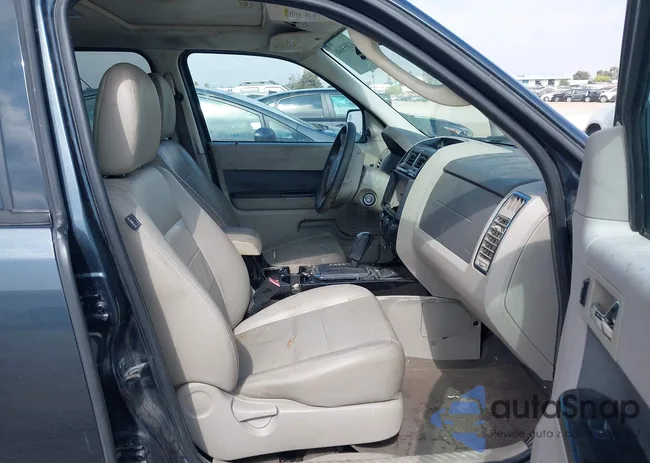 1FMCU49349KC03640: 42853646