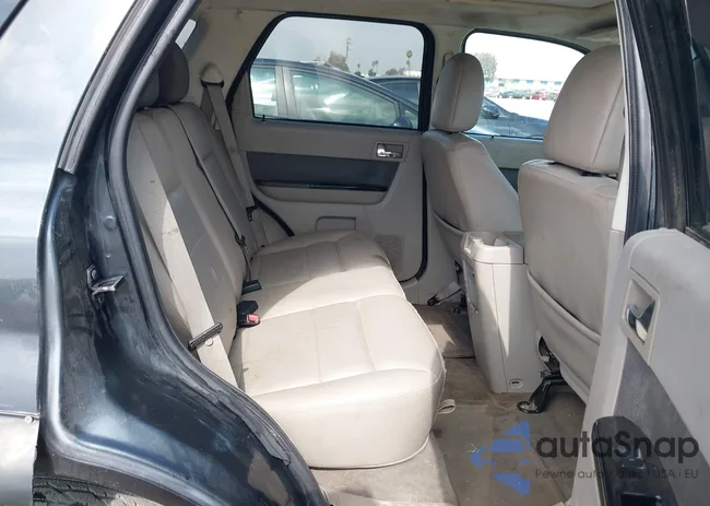 1FMCU49349KC03640: 42853646