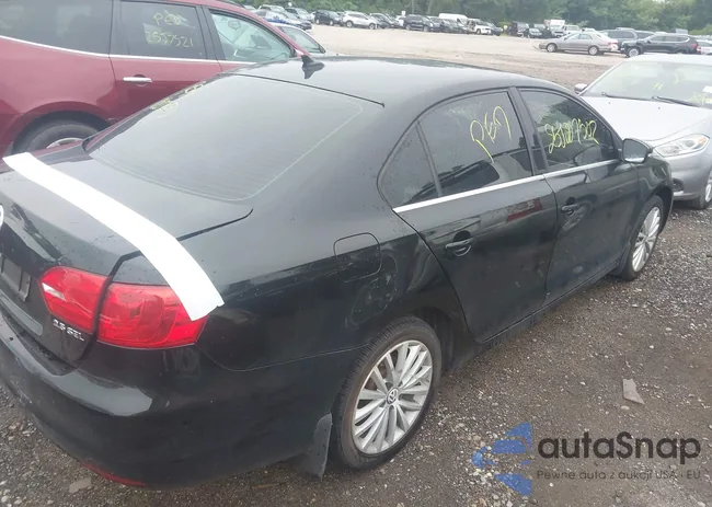 3VWLP7AJ3CM314135: 42854895