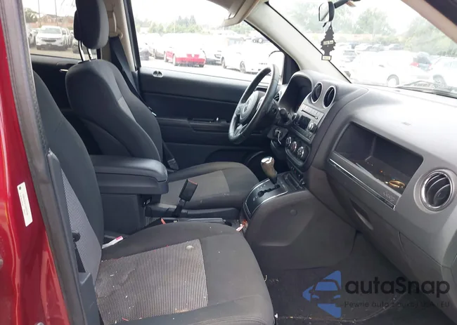 1C4NJCEA1CD526155: 42855211