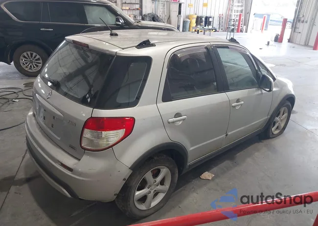 JS2YB413485101902: 42854596