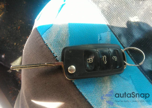 3VWD17AJ2FM241138: 42854720