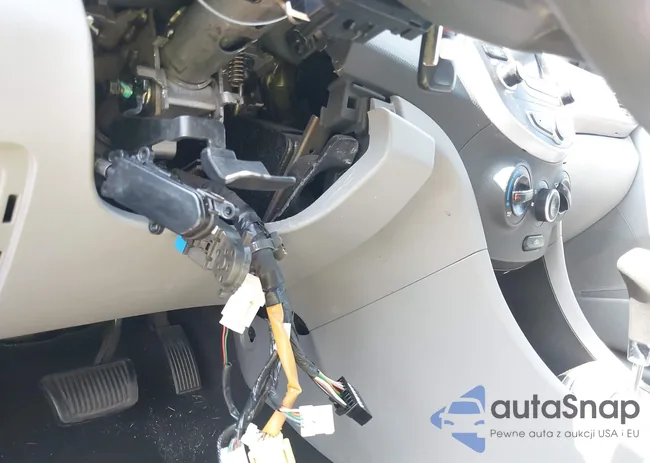 KMHCT5AE8EU183817: 42856125