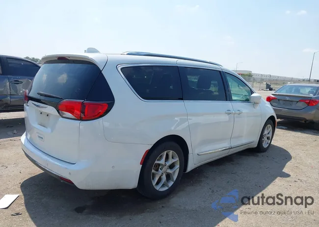 2C4RC1EG3JR350417: 42856257