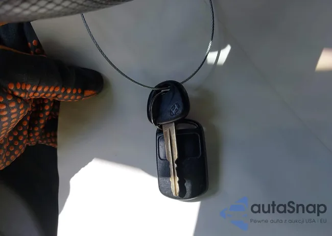 KM8SC73DX3U476918: 42856334