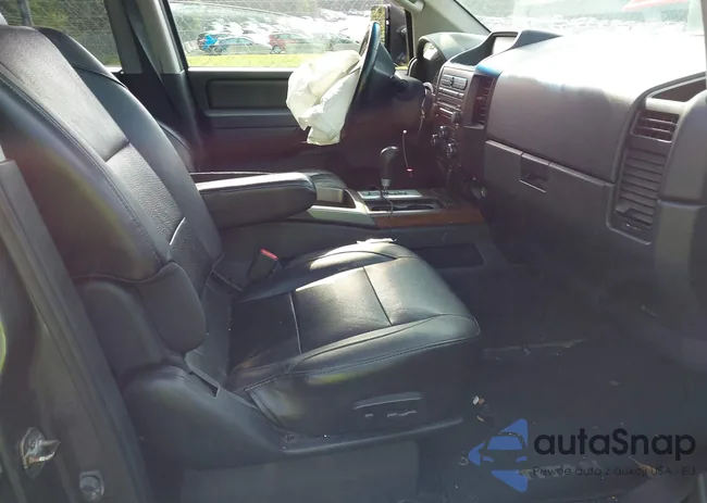 1N6BA0ED4CN328947: 42855649