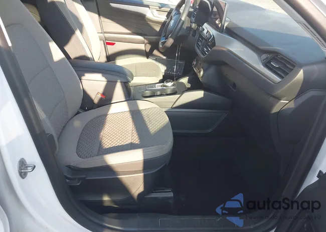 1FMCU0G68MUA28439: 42856885