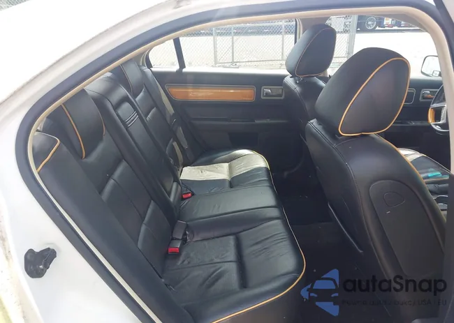 3LNHM28T39R619329: 42857132