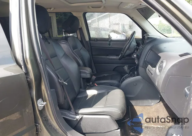 1C4NJRFB2FD348285: 42857136