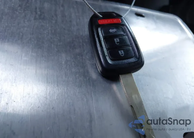 2HGFC2F54JH573272: 42857392