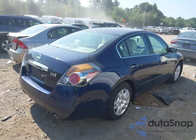 1N4AL2AP2BN468469: 42856783