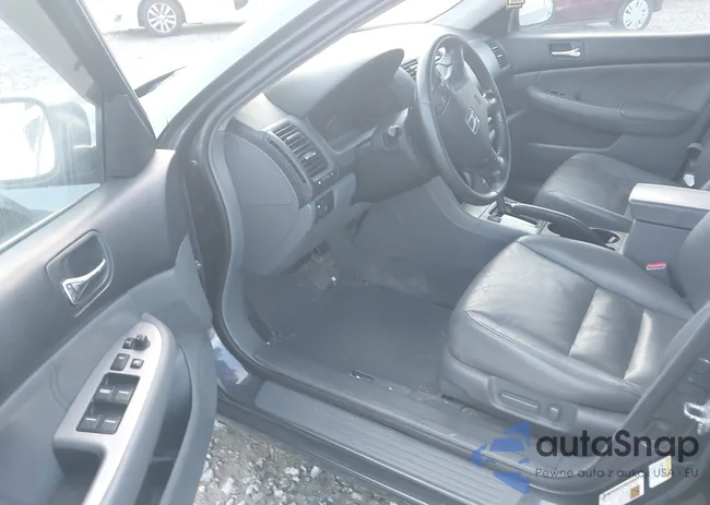 1HGCM66507A052726: 42857967