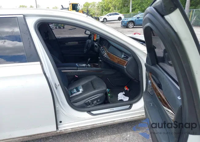 WBAYE8C59DD131739: 42857516