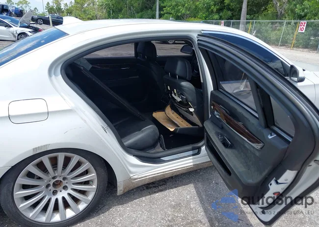 WBAYE8C59DD131739: 42857516