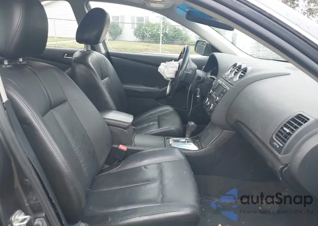 1N4AL2AP2BN417103: 42857634