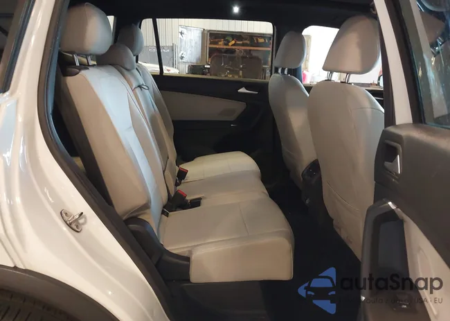 3VV2B7AX9LM162820: 42859239