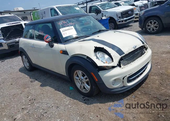 WMWSU3C54CT257281: 42860844