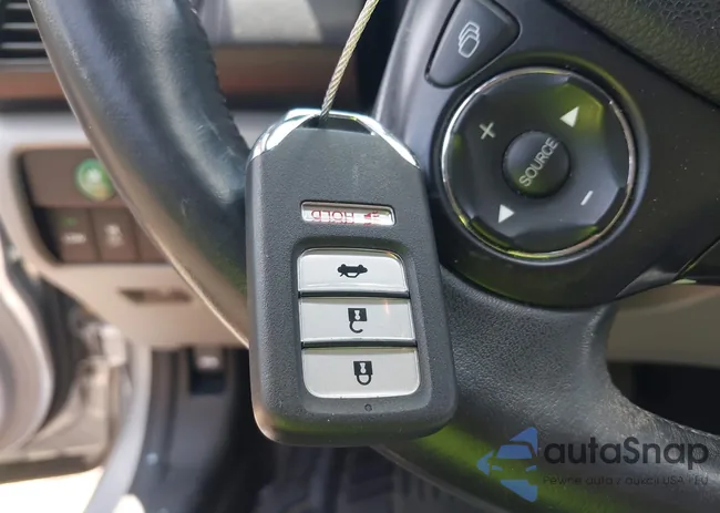 1HGCR2F84DA043995: 42861011