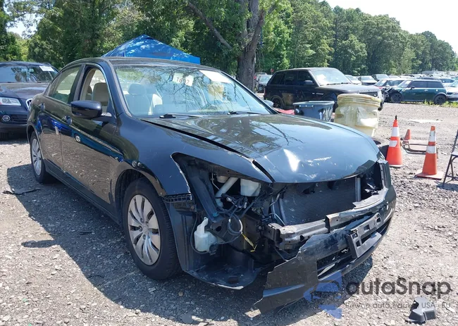 1HGCP26339A182050: 42861066