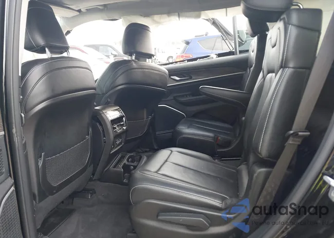 1C4RJKBG9M8200330: 42861191