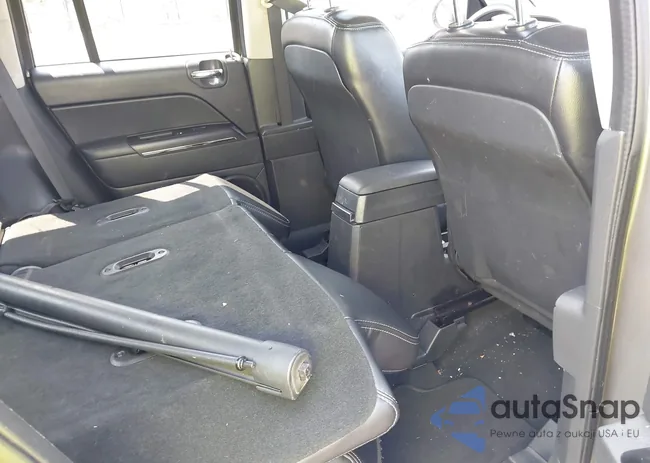 1C4NJDCB2CD630820: 42861329