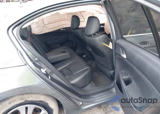 1HGCP2F61CA006373: 42861370