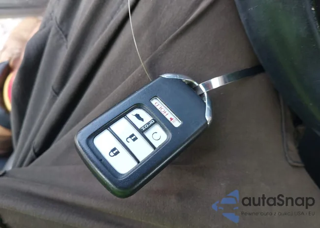 7FARW2H86JE017758: 42860558