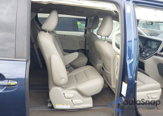 5TDYZ3DCXJS944854: 42860578