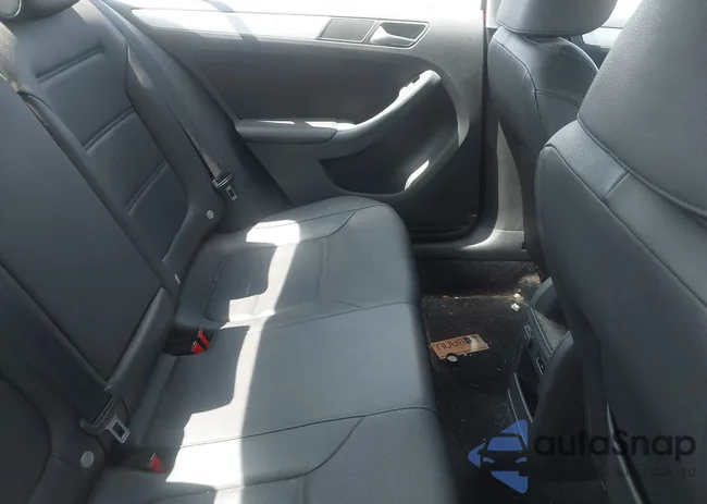 3VWDP7AJ9DM448802: 42860616