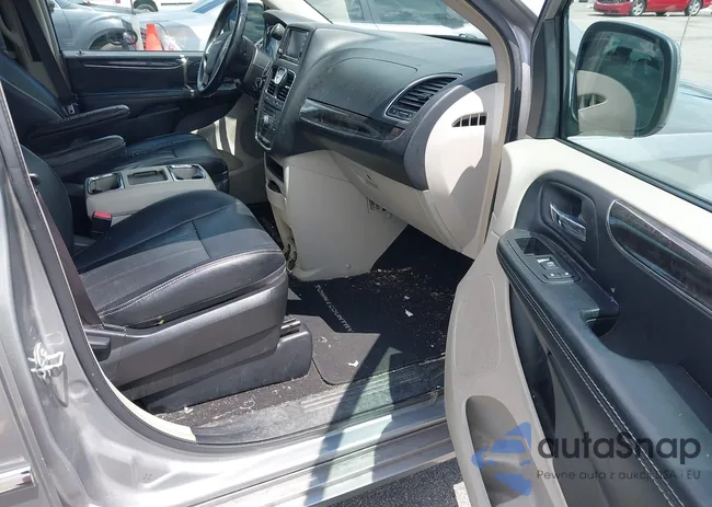 2C4RC1BG0FR696615: 42860708