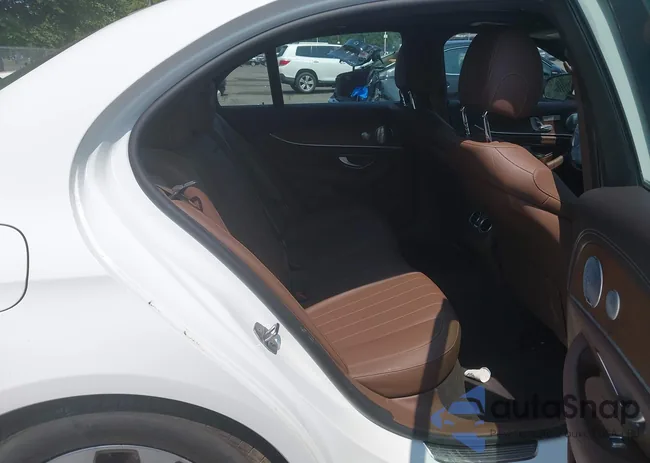 WDDZF4KB5HA197075: 42861877