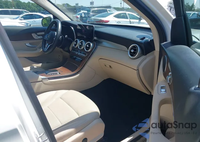 W1N0G8EB3MF888548: 42862073