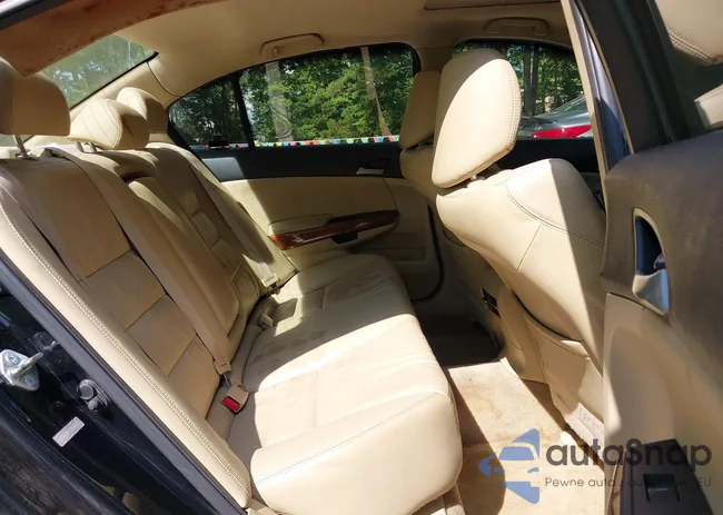 1HGCP2F86BA059649: 42862297