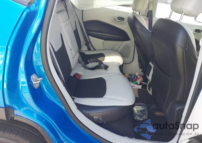 3C4NJDBB0JT177435: 42861586