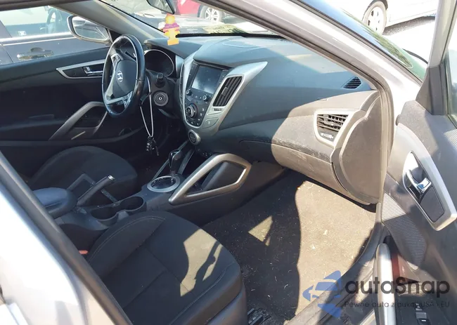 KMHTC6AD5HU306636: 42863046