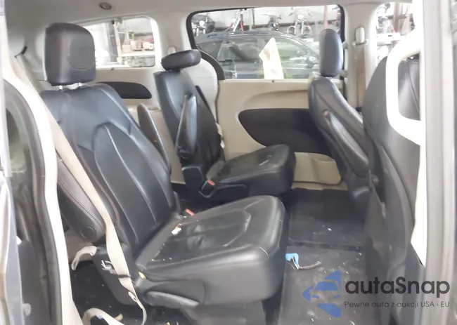 2C4RC1BG4JR128487: 42863117