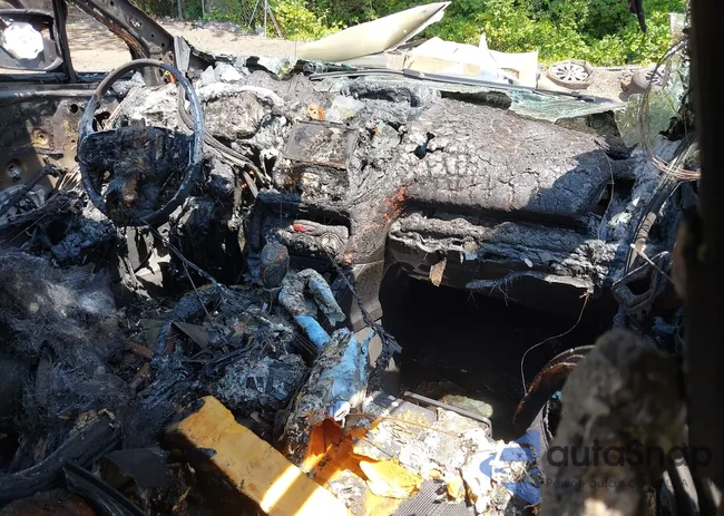 4S3GKAB68P3601777: 42863149