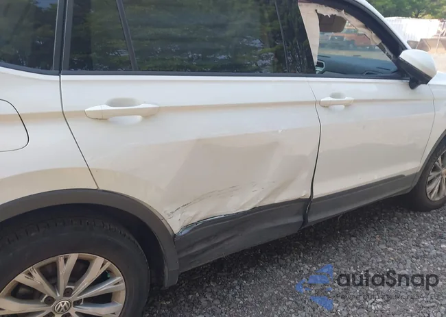 3VV0B7AX8LM138676: 42863211