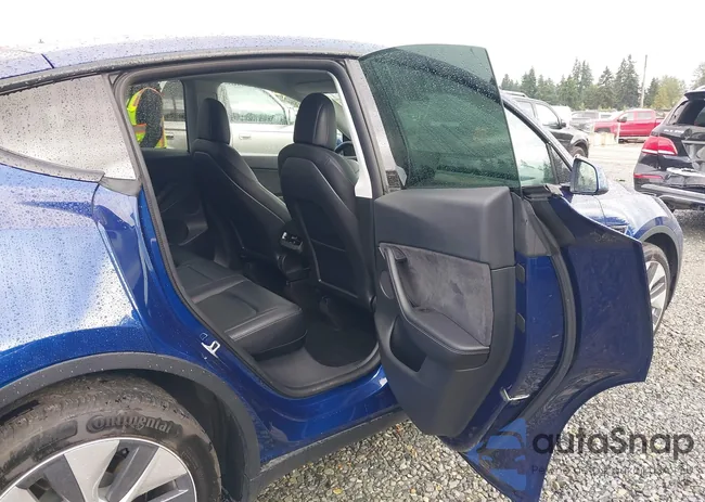 5YJYGDEE8MF270076: 42862581