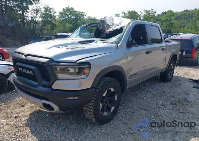 1C6SRFLT2NN386543: 42862801