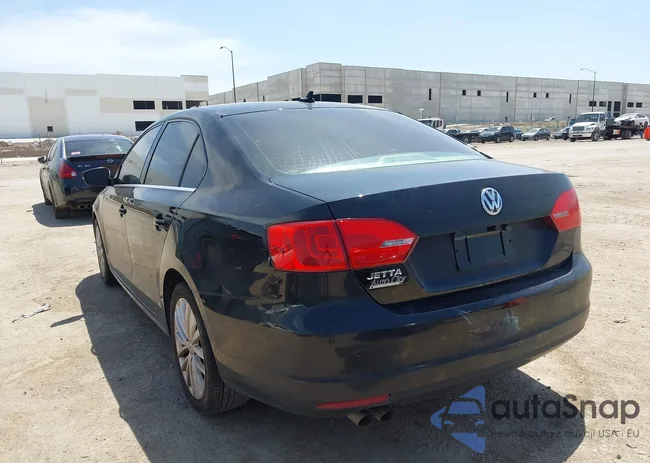 3VWLX7AJ2DM404524: 42863818