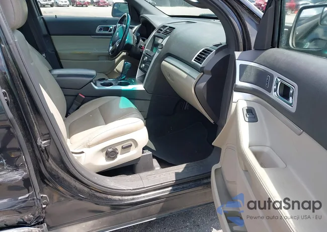 1FMHK7D84BGA63579: 42864189